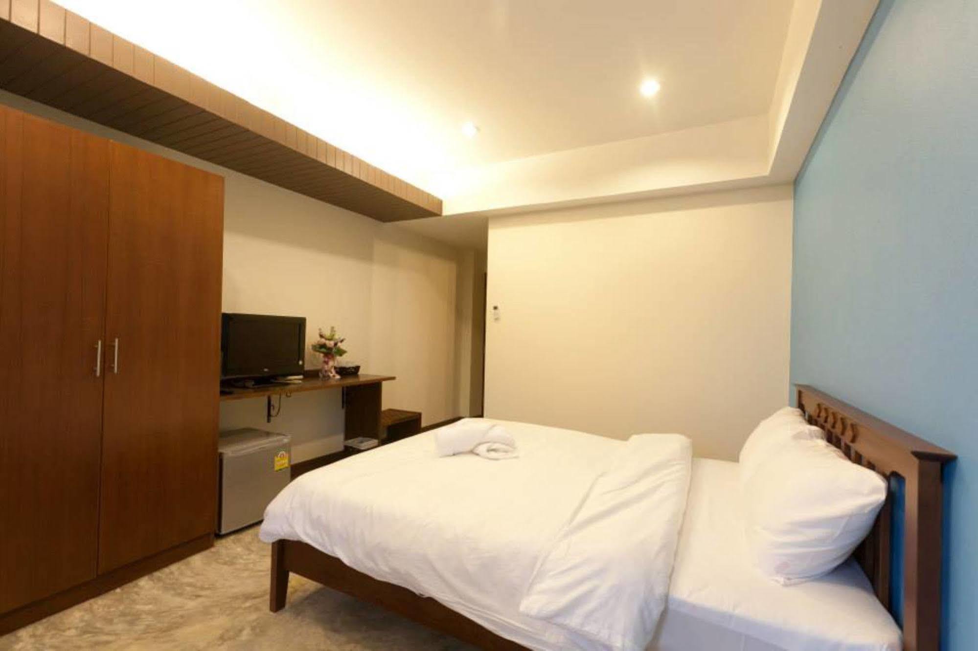 Oyo 233 Sunshine House Chiang Mai Exterior foto